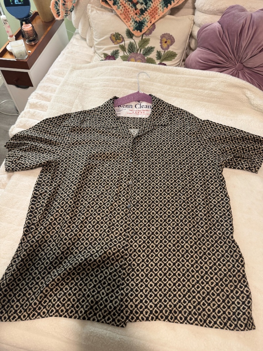 100% silk tribal design